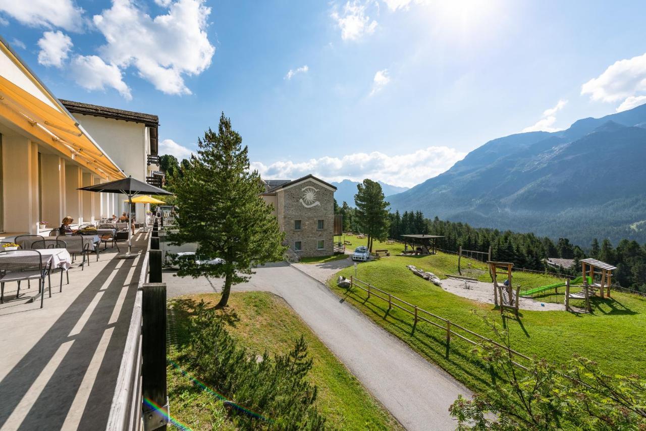 Hostel By Randolins St. Moritz Exterior foto