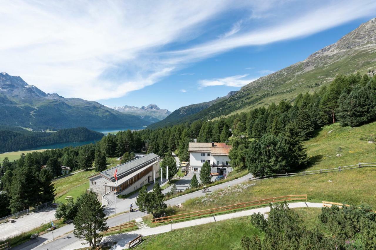 Hostel By Randolins St. Moritz Exterior foto